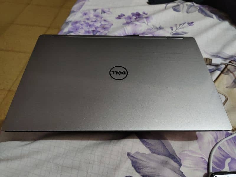 Dell Xps 13 9365 I7 8th Gen 4