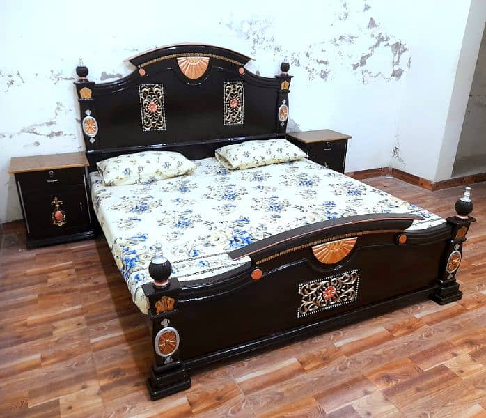 King Bed 2 Side Tables New Condition 2