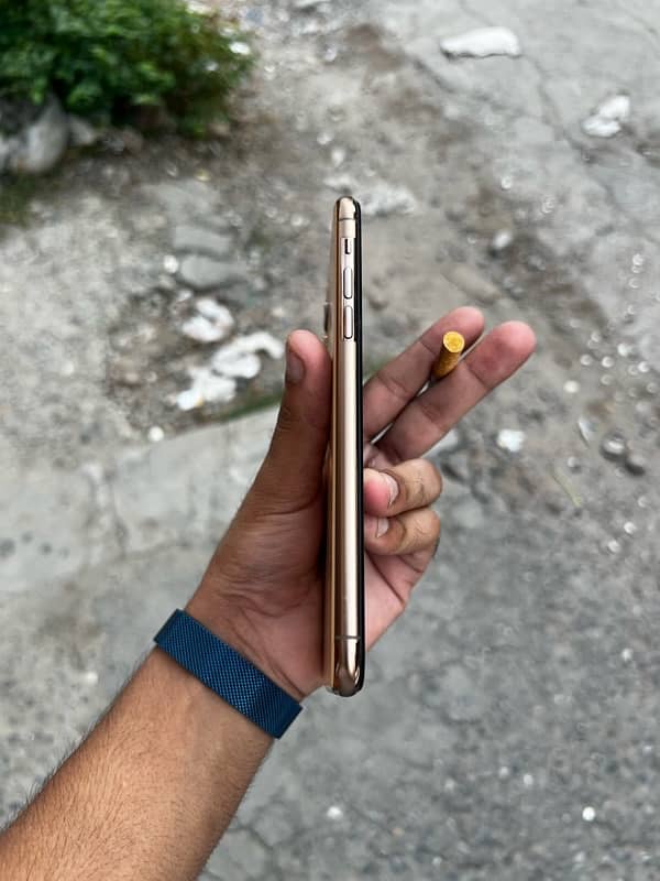 iPhone 11 pro max Jv 64Gb 3