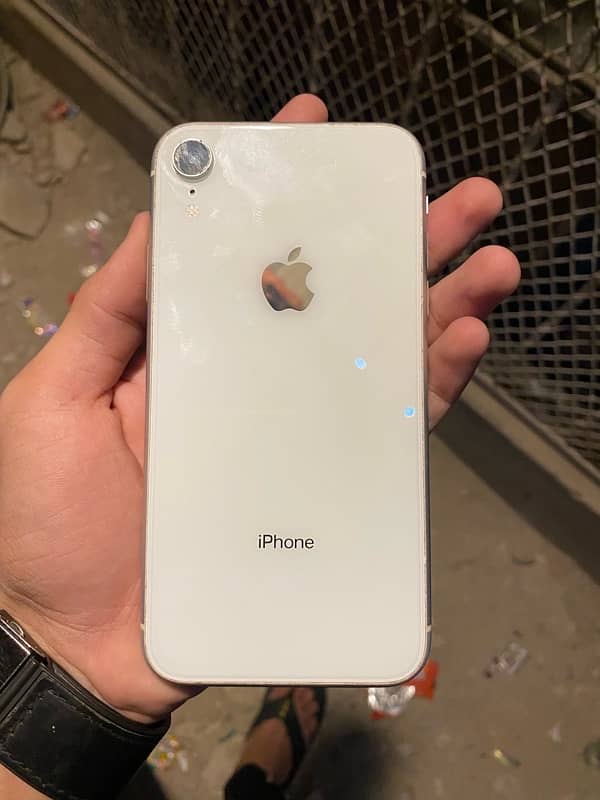 iPhone XR 0