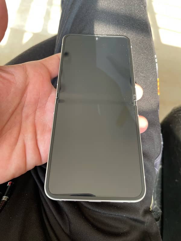 Samsung galaxy z flip 6 brand new 4