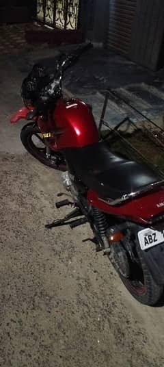 YBR 125 G Red very good condition