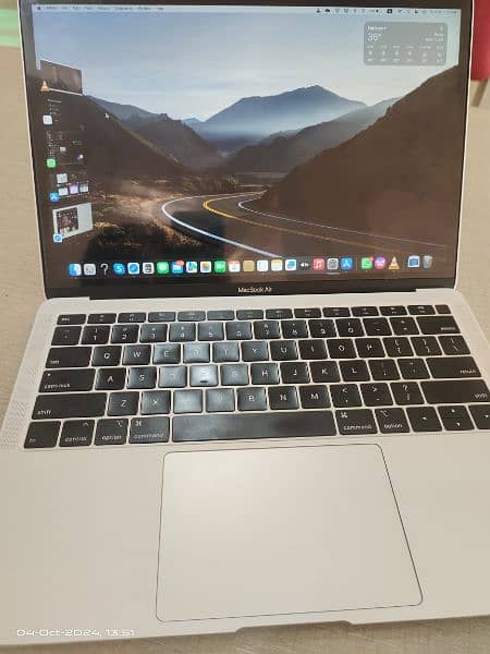 MacBook Air 2018  256 gb ssd 1