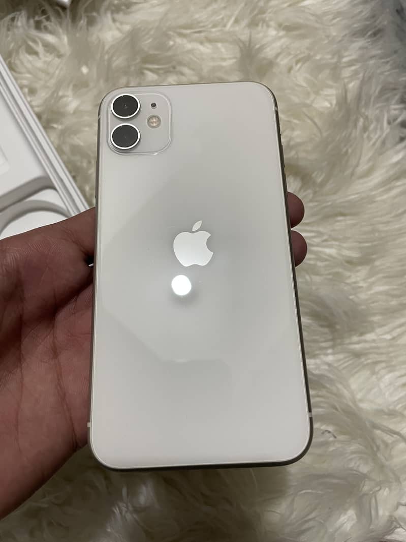 Iphone 11 128GB Factory Unlock with Original Box 2