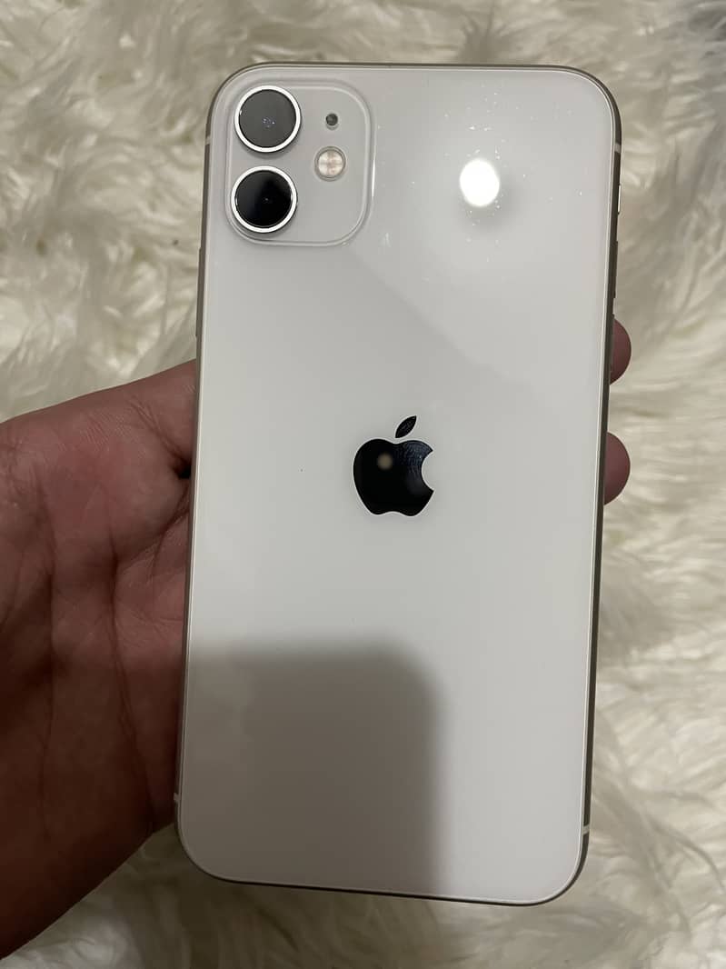 Iphone 11 128GB Factory Unlock with Original Box 3