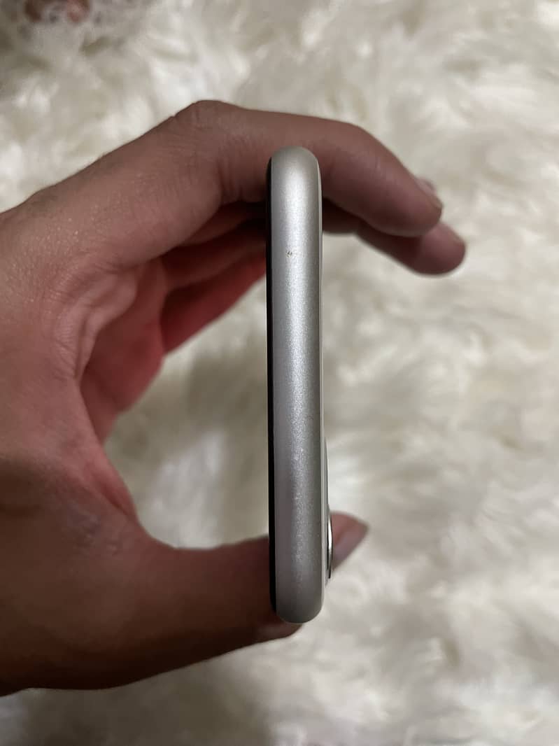 Iphone 11 128GB Factory Unlock with Original Box 8