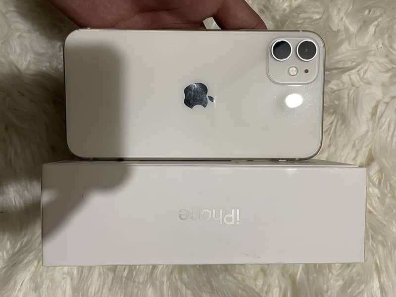 Iphone 11 128GB Factory Unlock with Original Box 11