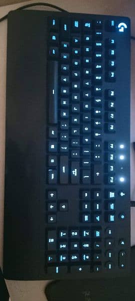 Logitech G213 2