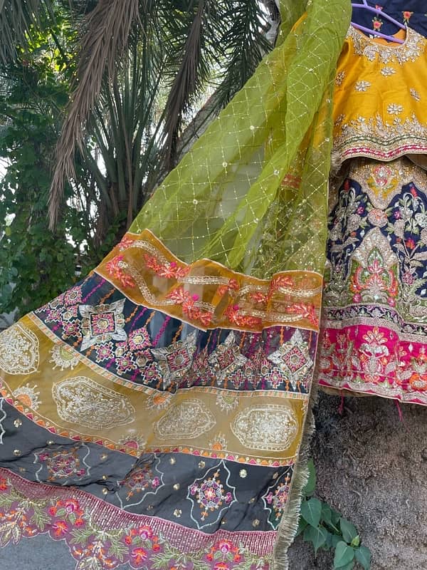 Luxury Pakistani Bridal Lehnga Choli with Fancy Dupatta 4