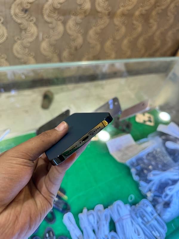 iphone 12 pro max 128GB Factory unlock 3