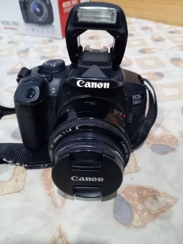 A. O. A I want to sale my camera canon 700d with box 2