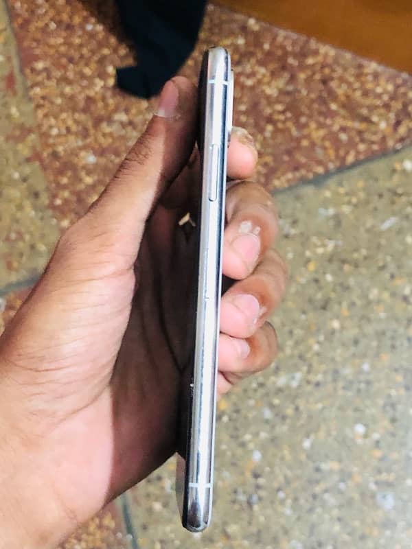 IPHONE X 64 GB NON PTA 1