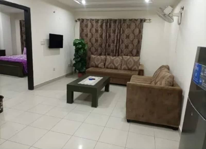 Two bedroom phr day Short Time flats available Bahria Twon 2