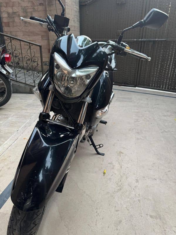 selling my inazuma 250cc . model 2017. colour black . 9