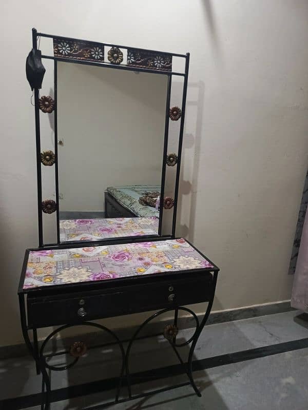 Iron Dressing table 0