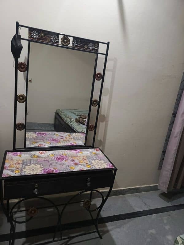 Iron Dressing table 1