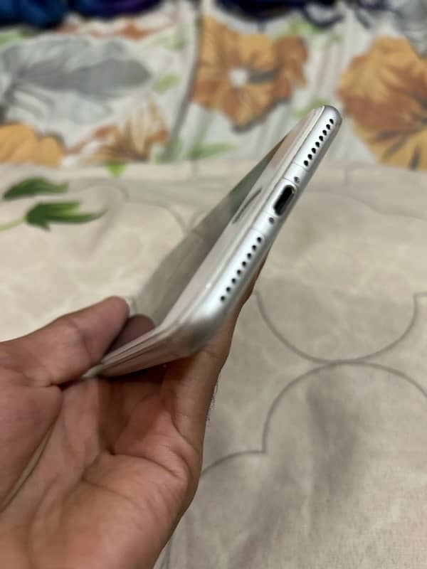 Iphone 8 plus PTA 256 2