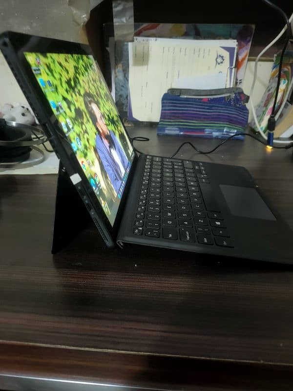 Model : Dell latitude 5290 2 in 1 tablet 1