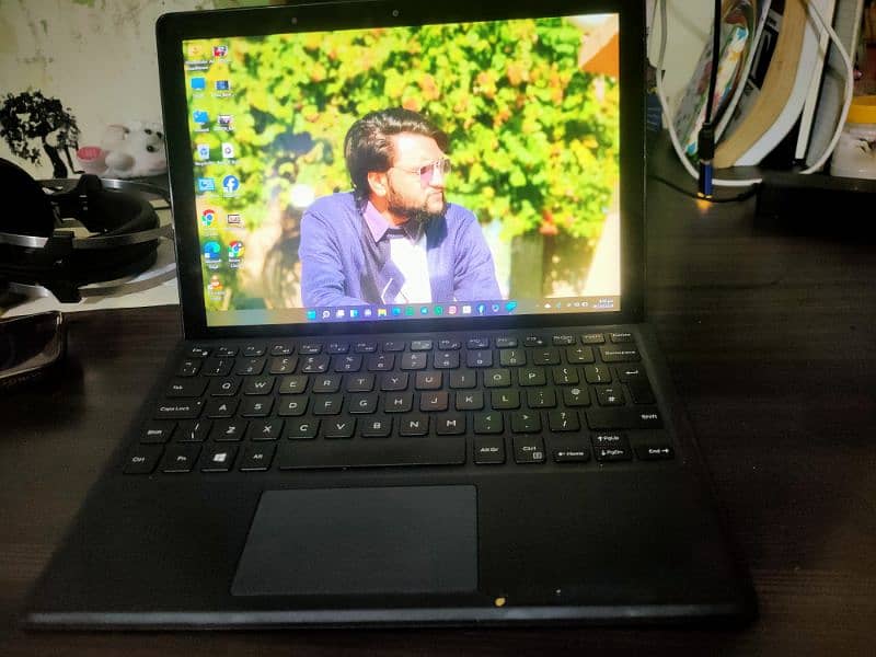 Model : Dell latitude 5290 2 in 1 tablet 6