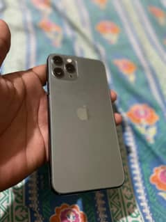 iPhone 11pro (256gb) factory unlock