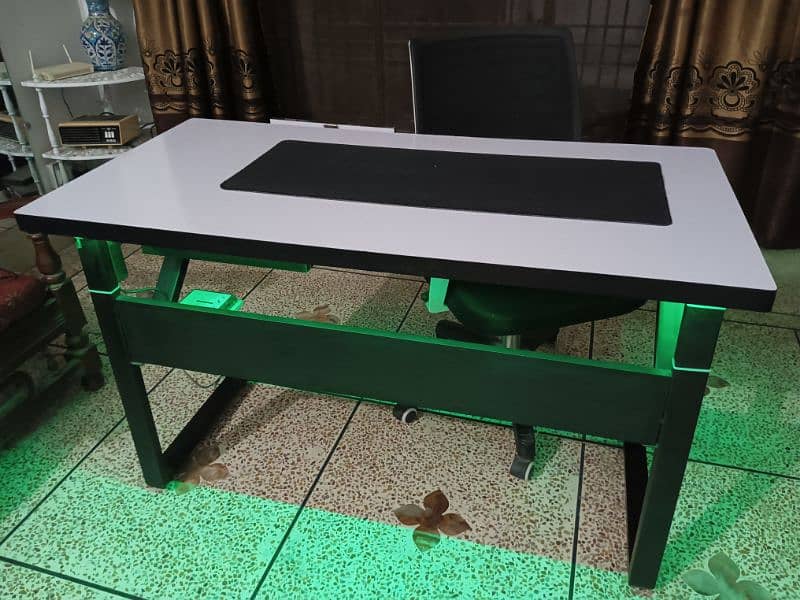 Computer/Gaming Table + Chair (RGB Light Effects) Condition 10/10 5