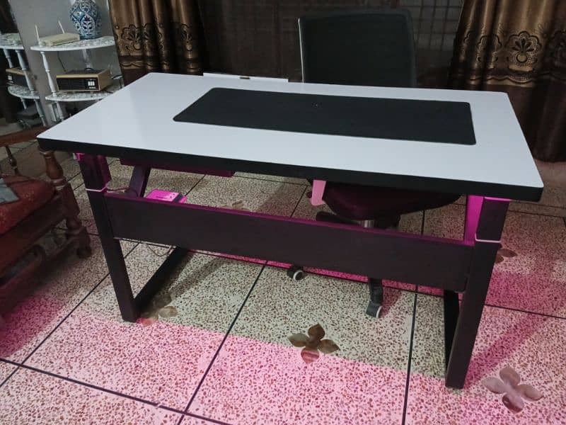 Computer/Gaming Table + Chair (RGB Light Effects) Condition 10/10 6