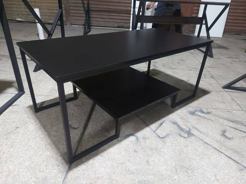 Centre table for offices and homes in elegant design 1