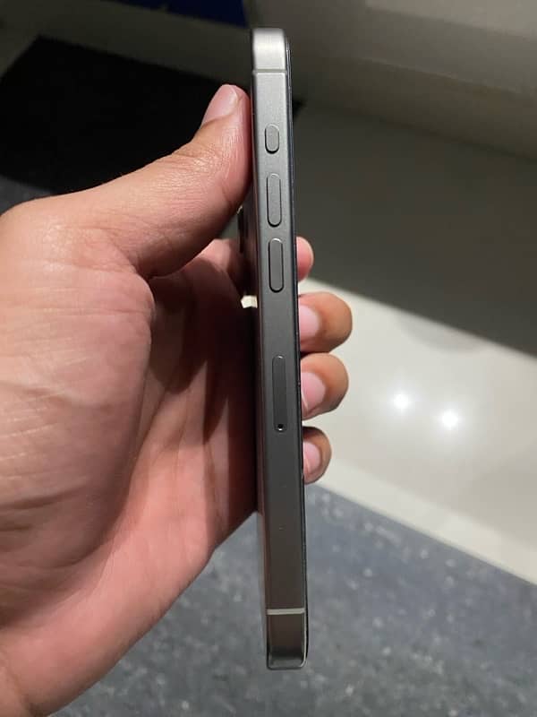 Iphone 15 pro non pta HK model 1