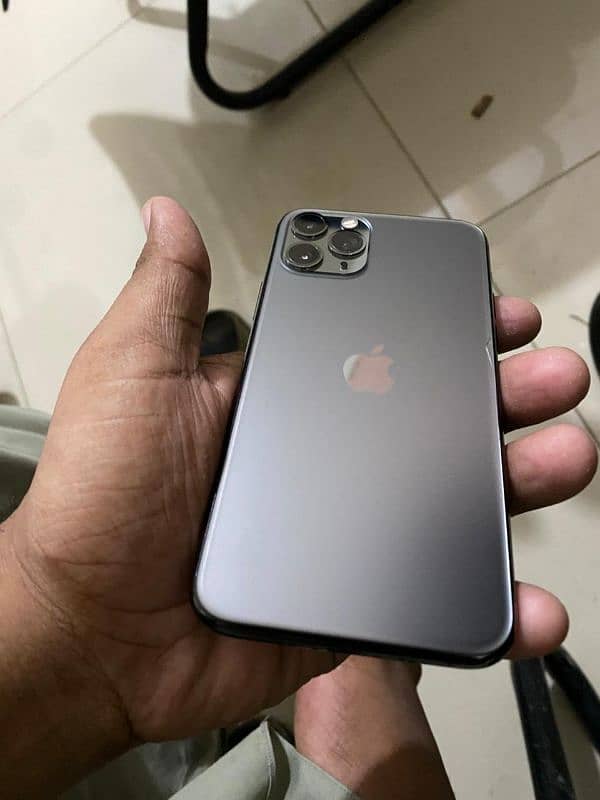 iphone 11 pro 8