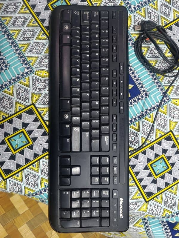 Microsoft Multimedia Keyboard 0