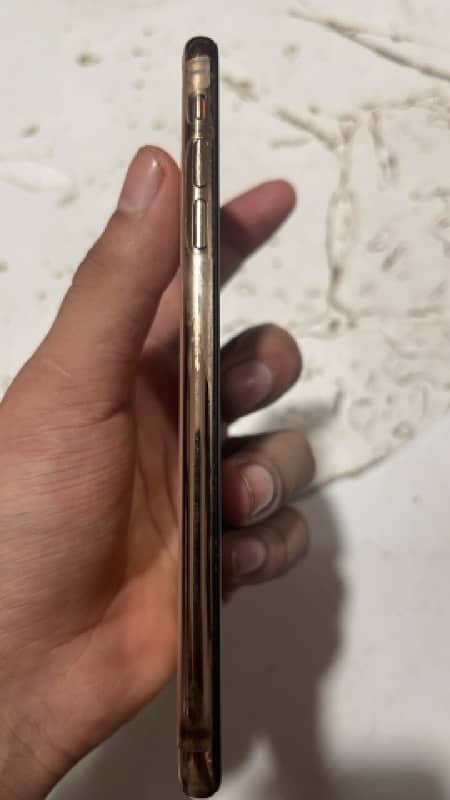 iphone xs max 256 gb pta approved 10/10 3