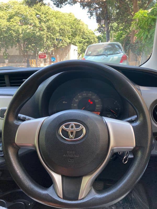 Toyota Vitz 2014 13