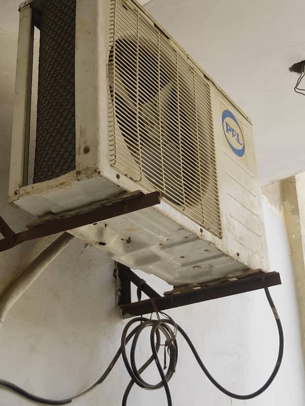 Pel Air conditioner for sale in running condition 2