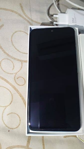 I'm selling my phone redmi note 12 with all accessories 2