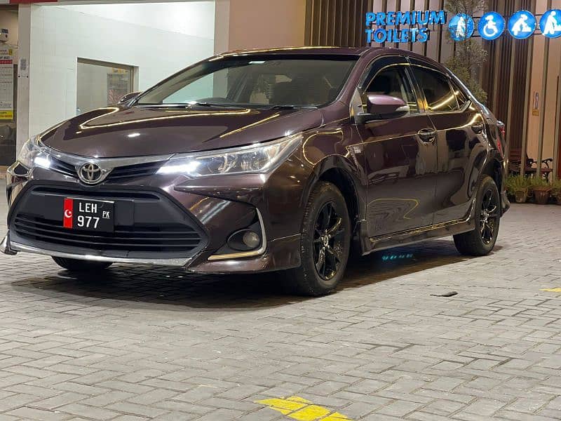 Toyota Altis Grande 2014 1