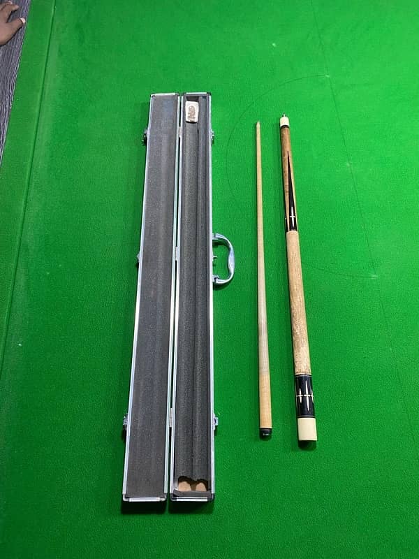 Two Tone Snooker Stick 2