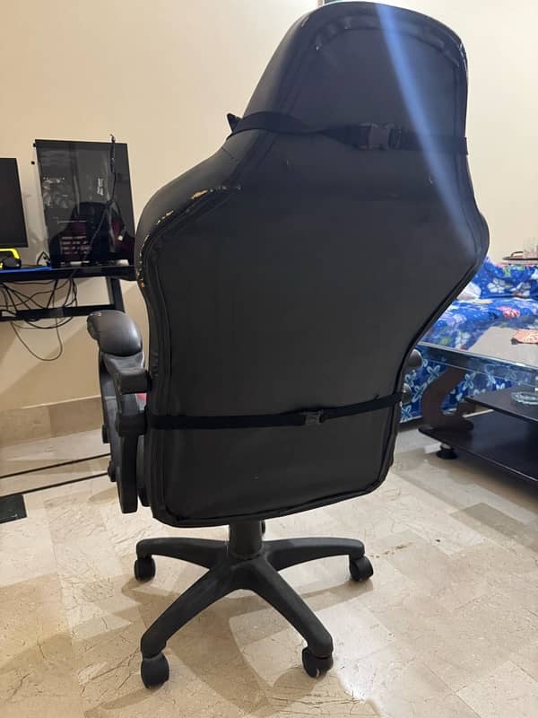 Gaming chair 1