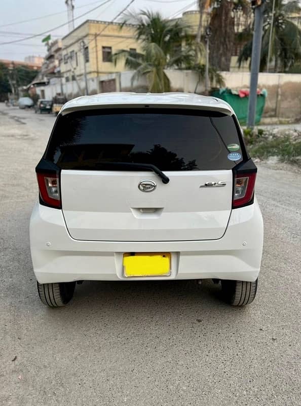 Daihatsu Mira 2018 3