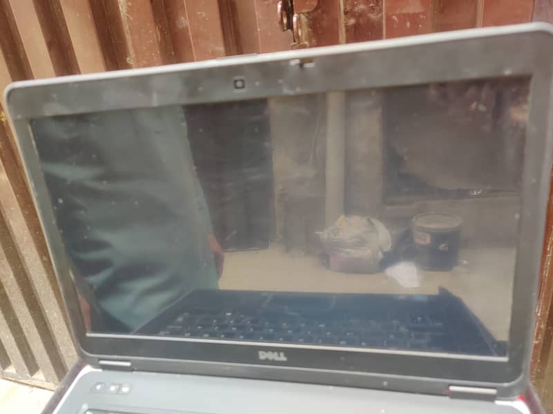 Dell laptop 3