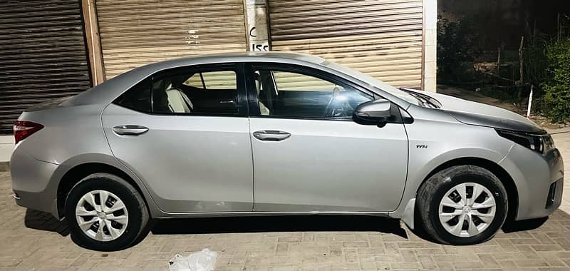 Corolla GLI 2014 - Silver - Manual - B2B Genuine 2