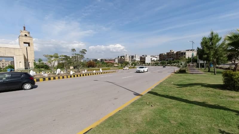 8 Marla Commercial Is Available In Bahria Enclave Islamabad 1