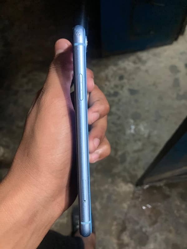 iPhone xr non pta jv 10by 8camra all ok urgent say 2