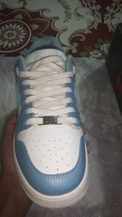 Air Jordan 1 Low G 'White and University Blue