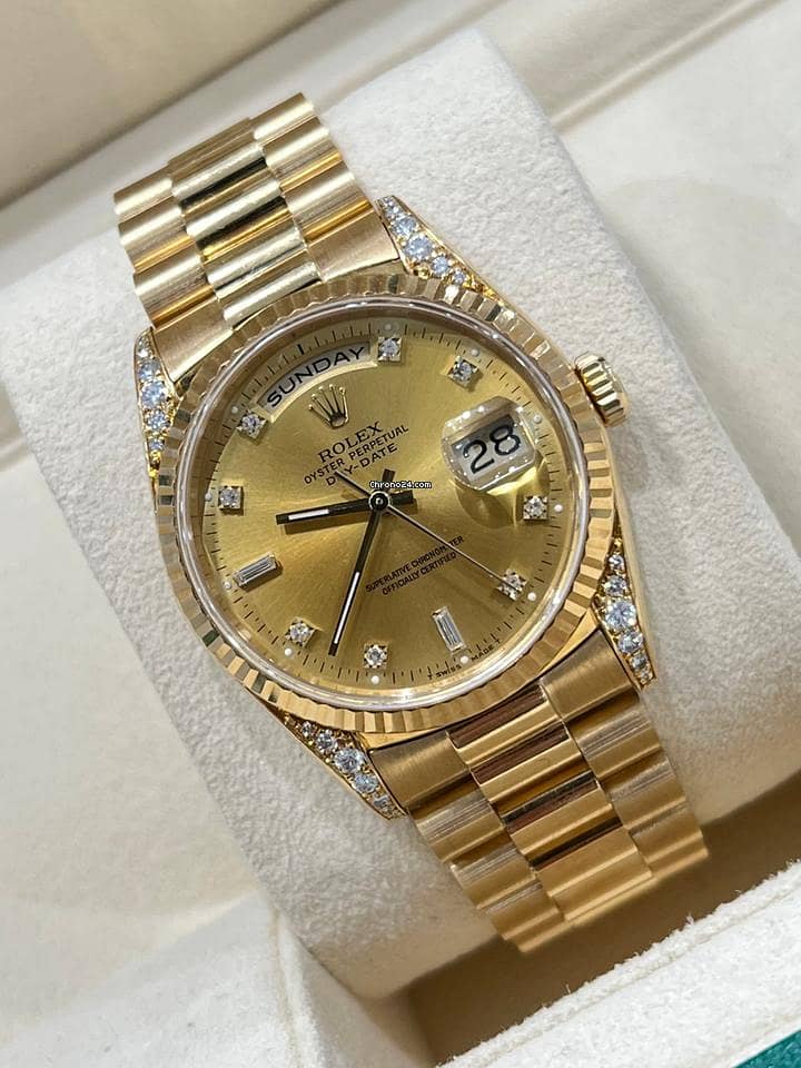 WATCH BUYER / Rolex President Chopard Happy Diamonds Breitling Avenger 11