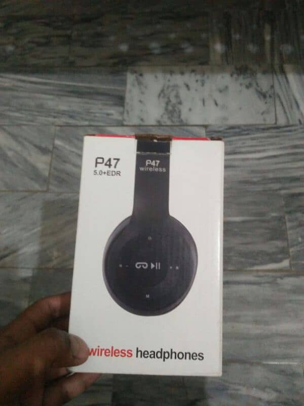 P47 headphones 3