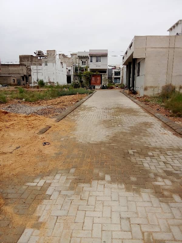 Plot Available For Sale In Punjabi Saudagaran Sector 25A 0