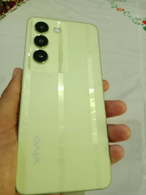 VIVO Y100 5