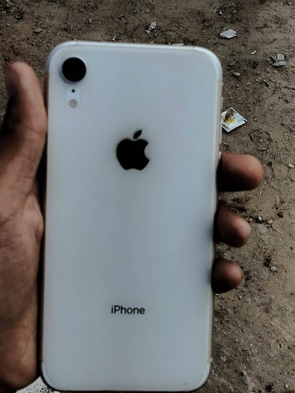 iphone XR 64gb white color orgenal set he 0