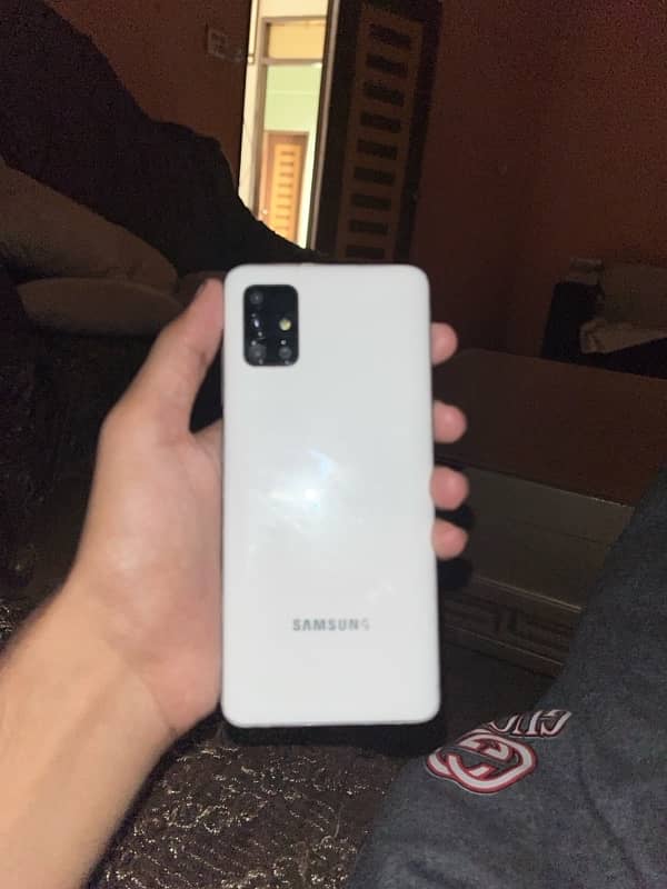 Samsung A51 1