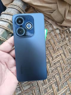 Infinix Hot 40i in lush condition With 8 month warranty